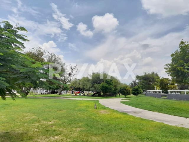 Casa en Coto Ciprés, Real del Valle