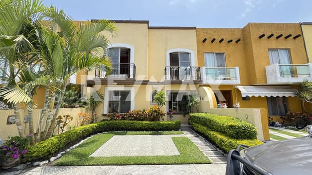 Venta de casa en condominio, Paseos de Tezoyuca, Cuernavaca, Morelos...Clave 5780