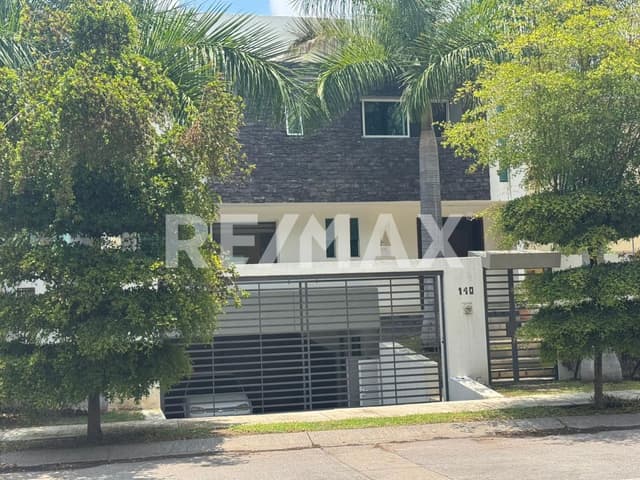 Casa en Renta Jardín de Real