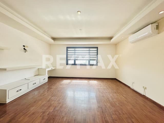 CASA EN VENTA EN LAS VILLAS