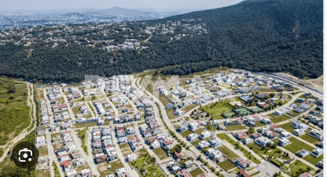 TERRENO EN VENTA EN FRACCIONAMIENTO LOS ROBLES