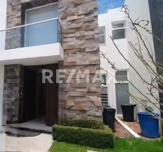 CASA EN VENTA PARQUE ARETHA, LOMAS DE ANGELÓPOLIS