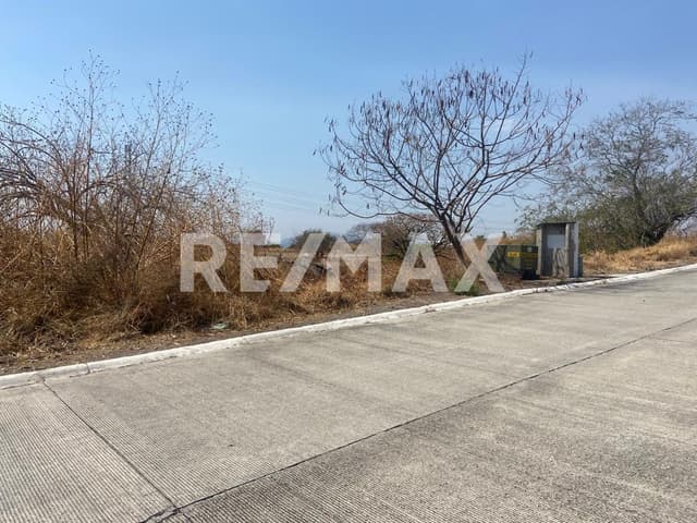 Terreno en venta en Fraccionamiento Club de Golf Santa Fe – Xochitepec, Morelos