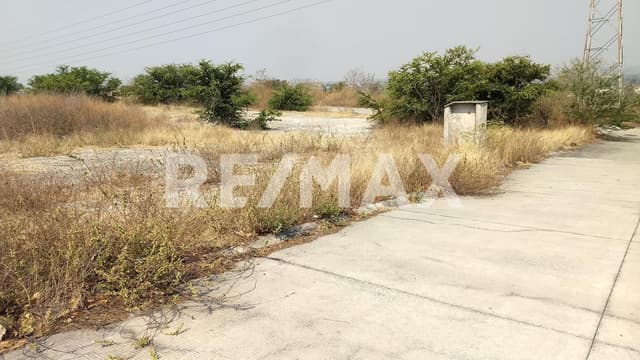 Terreno en venta en Fraccionamiento Club de Golf Santa Fe – Xochitepec, Morelos