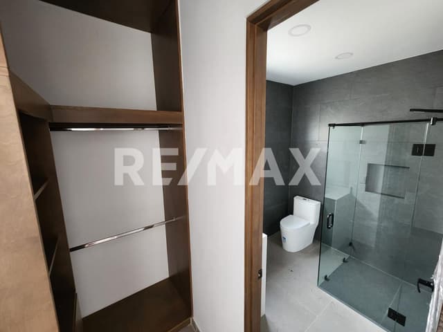 CASA EN VENTA EN PUNTA PIEDRA ENSENADA