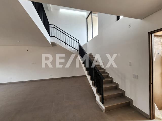 CASA EN VENTA EN PUNTA PIEDRA ENSENADA