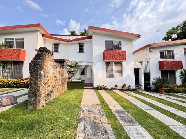 Venta de casa en condominio, Lomas de la Selva Norte, Cuernavaca, Morelos...Clave 5798