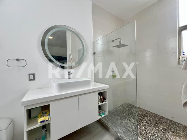 CASA EN VENTA DE UNA SOLA PLANTA CON 3 HABITACIONES Y ALBERCA EN ARBOREA CONKAL