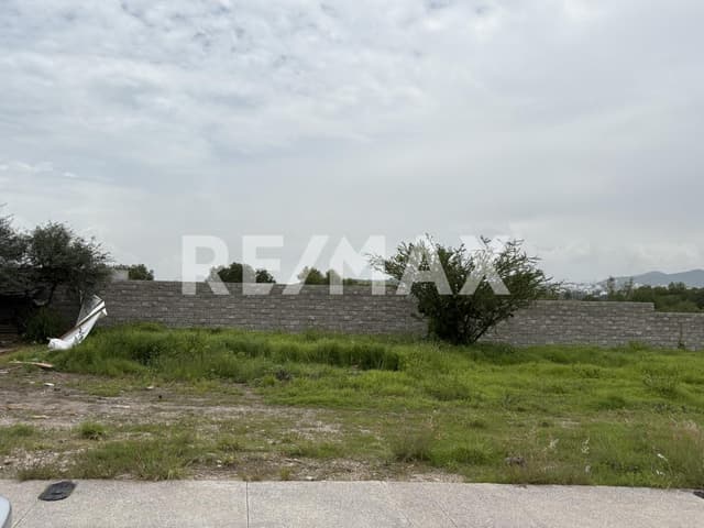 TERRENO EN VENTA EN CUMBRES DEL LAGO 