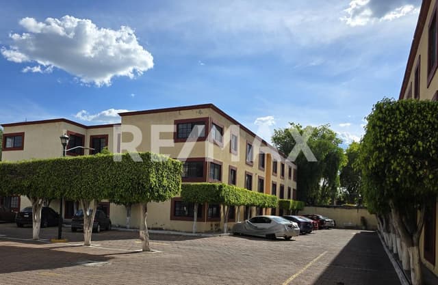 DEPARTAMENTO AMUEBLADO EN RENTA AVENIDA UNIVERSIDAD QUERETARO