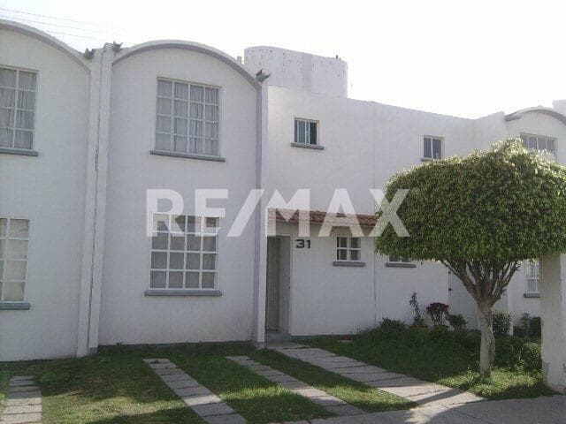 CASA EN VENTA EN CONDOMINIO  CUMBRES DEL LAGO CORREGIDORA 