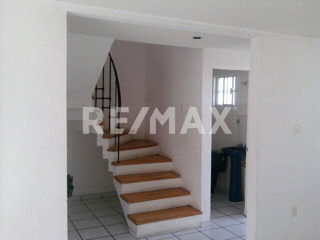 CASA EN VENTA EN CONDOMINIO  CUMBRES DEL LAGO CORREGIDORA 