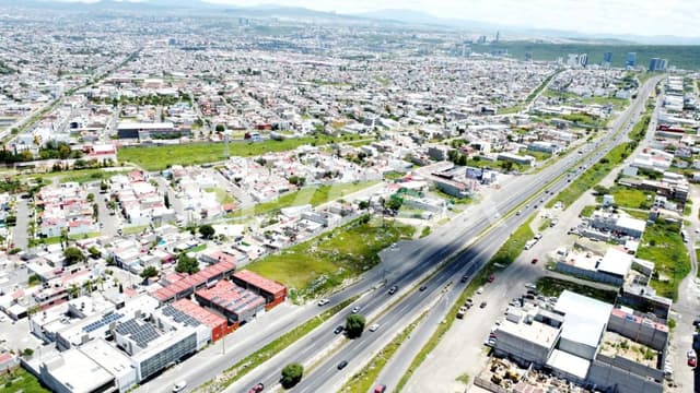 TERRENO EN VENTA SOBRE LIBRAMIENTO SURPONIENTE