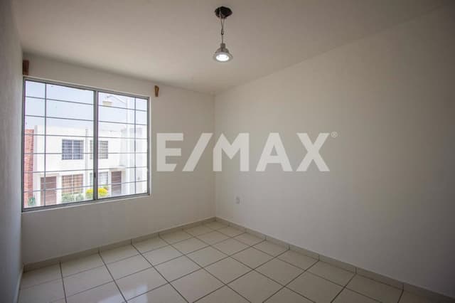 Casa venta, Fracc. Valle de las Flores, Tlajomulco de Zuñiga.