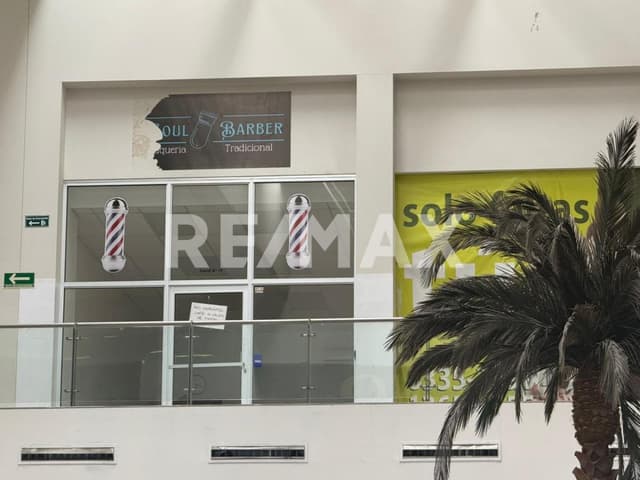 LOCAL EN VENTA EN PLAZA ADANA SOBRE AREA COMERCIAL