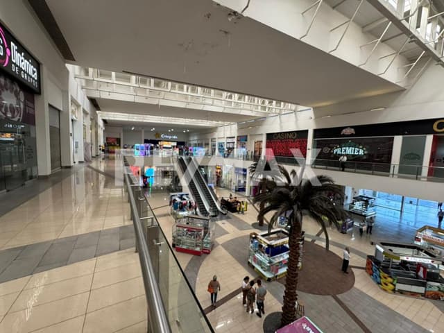 LOCAL EN VENTA EN PLAZA ADANA SOBRE AREA COMERCIAL 