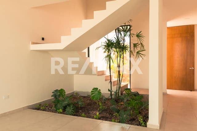 Residencia Moderna en Conkal con Alberca y Entrega Garantizada