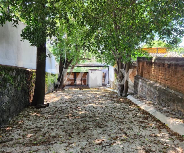 Venta de lotes de terreno en la Col. Lomas de Cortés, Cuernavaca, Morelos...Clave 5802