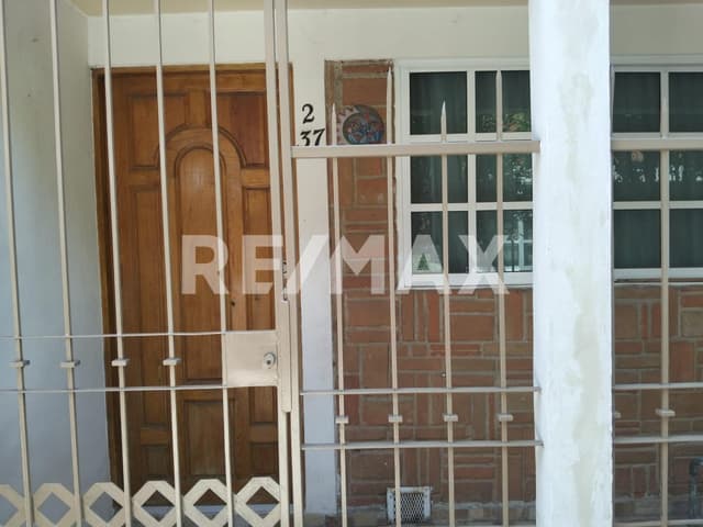 VENTA DE CASA EN CONDOMINIO