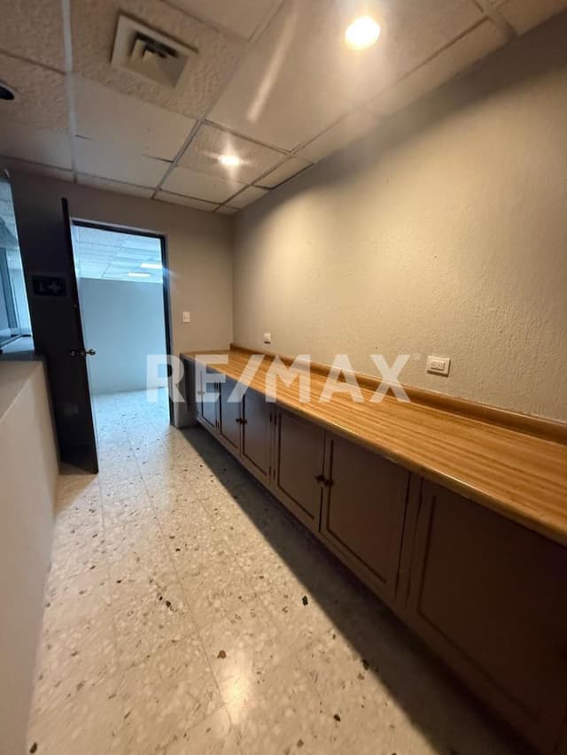 Oficina en renta – Av. Revolución Sur, Monterrey