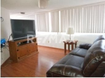 CASA EN VENTA TRES PISOS SANTA RITA CELAYA