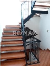 CASA EN VENTA TRES PISOS SANTA RITA CELAYA