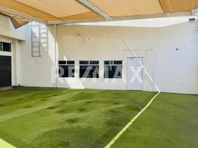 LOCAL COMERCIAL EN RENTA