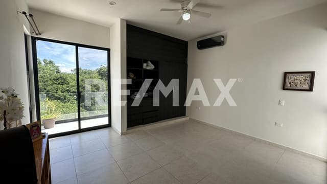 Casa en Venta en privada Gran Valle Cholul, Yucatán.