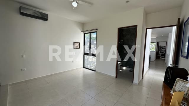 Casa en Venta en privada Gran Valle Cholul, Yucatán.