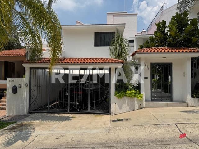 Casa en Venta Bugambilias 