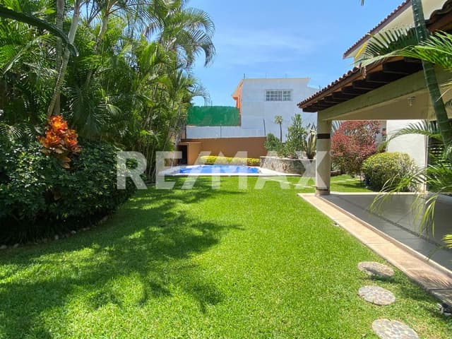 VENTA DE CASA EN LOMAS DE CUERNAVACA, TEMIXCO