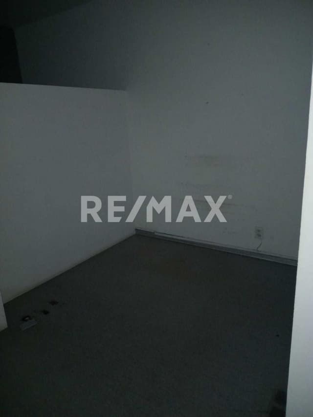 Local Comercial en Renta, Plaza Mayor, Leona Vicario, Metepec, Estado de México.