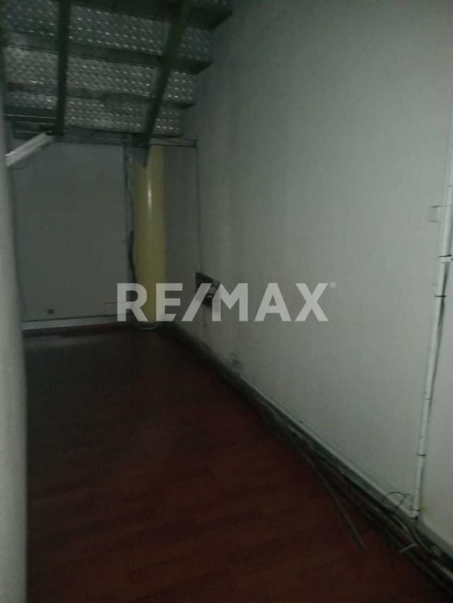 Local Comercial en Renta, Plaza Mayor, Leona Vicario, Metepec, Estado de México.