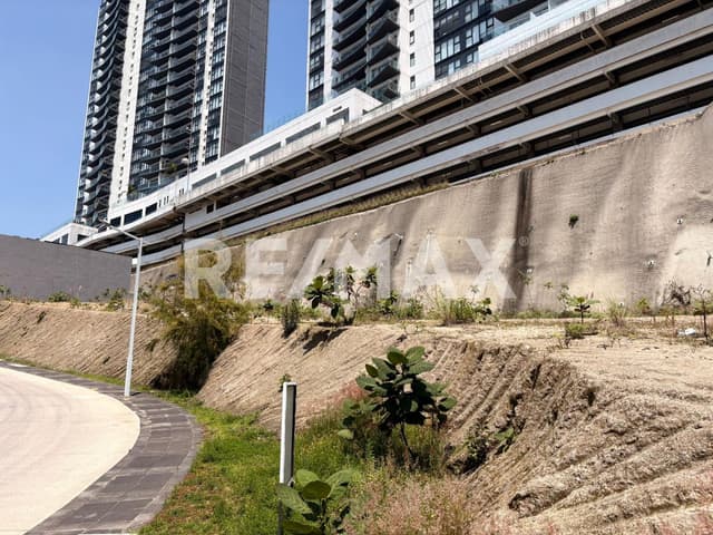 VENTA DE TERRENO EN BOSQUE REAL