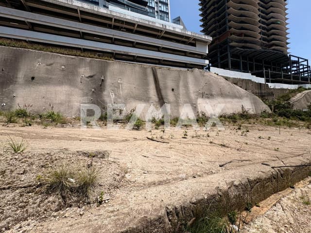 VENTA DE TERRENO EN BOSQUE REAL