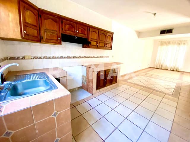 CASA EN VENTA EN SECCIÓN 38