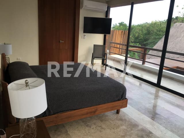 Casa en Venta con Paneles Solares en Yucatán Country Club, Mérida, Yucatán