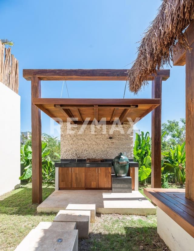 Casa en Venta con Paneles Solares en Yucatán Country Club, Mérida, Yucatán