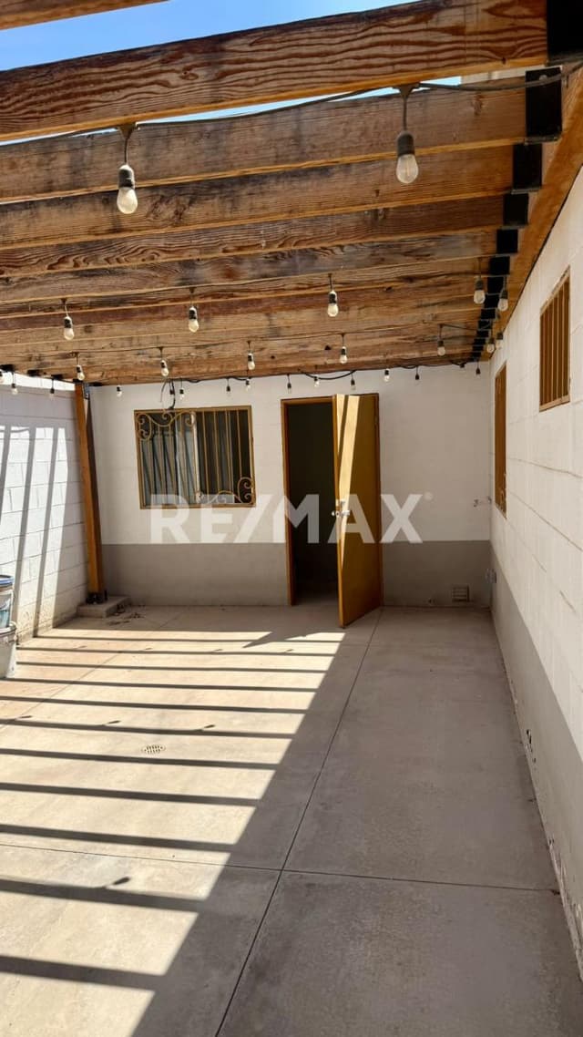 CASA VILLA DE CORTES  NUEVO MEXICALI EN RENTA