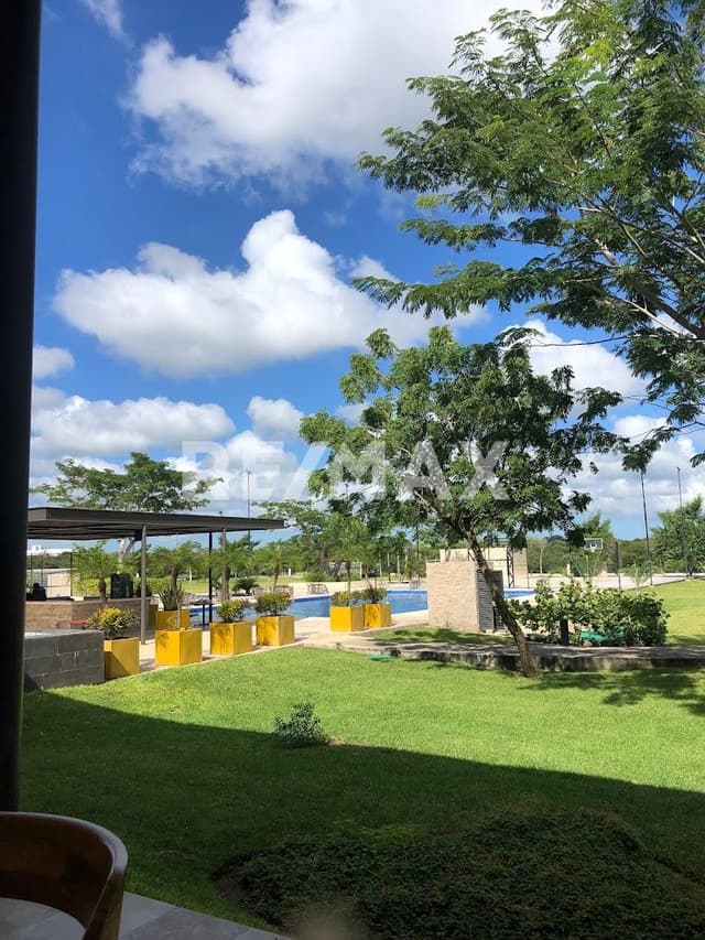 Venta de Lote en lujoso Residencial Nortemérida Komchen Mérida, Yuc.