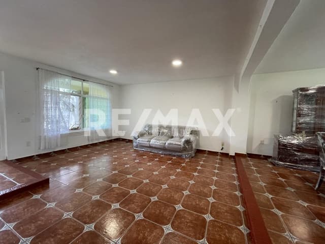 Venta de casa en el Fracc. Las Fincas, Jiutepec, Morelos...Clave 5817
