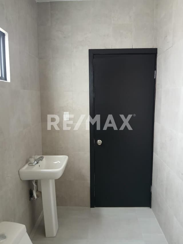 Se vende casa nueva de dos niveles en Fracc. Sonora.