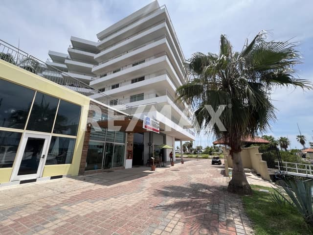 Mazatlán Local Comercial Frente a Marina con Hermosa Vista 