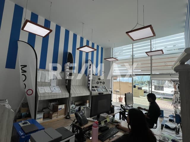 Mazatlán Local Comercial Frente a Marina con Hermosa Vista 