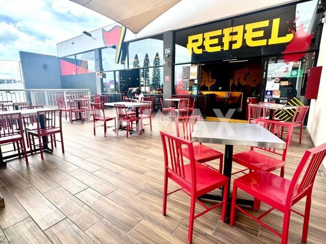 Locales en Satélite Nueva Plaza Comercial Fontana