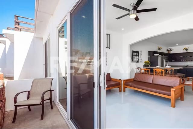 RENTA VILLA EN FRACCIONAMIENTO FRENTE AL MAR DE ROSARITO 