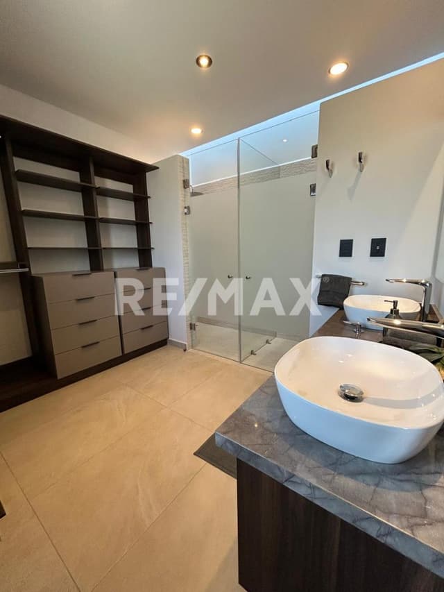Venta de Casa con amenidades premium en Queretaro zona Campanario Norte