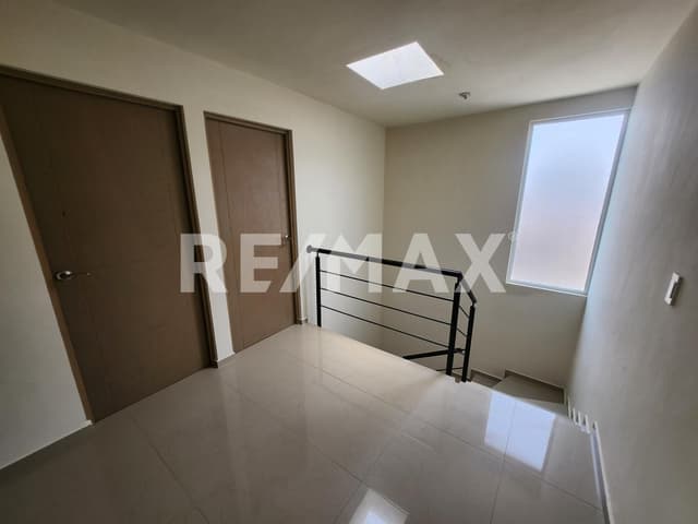 Se vende casa al sur de la ciudad en fraccionamiento Benito Juarez.