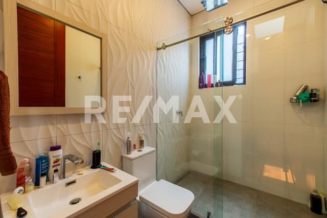 Casa semi amueblada en renta en Bosques de las Lomas