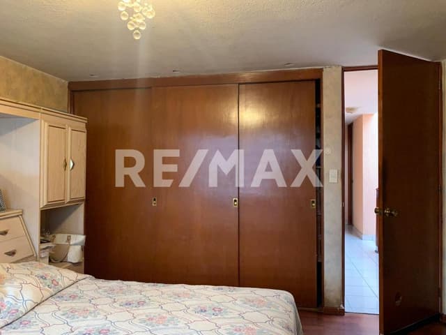 Casa en Venta en Colonia Xinantécatl, 